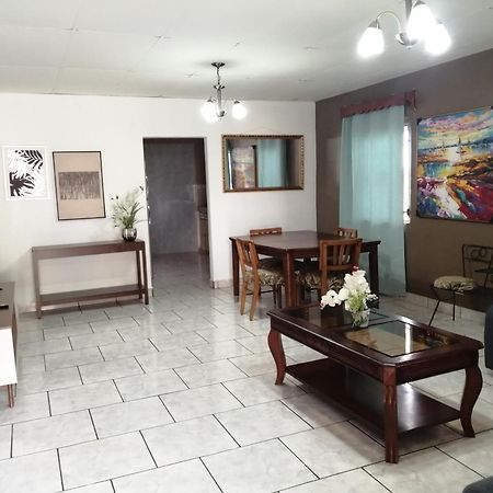 בוקט Hotel La Casa De La Abuela מראה חיצוני תמונה